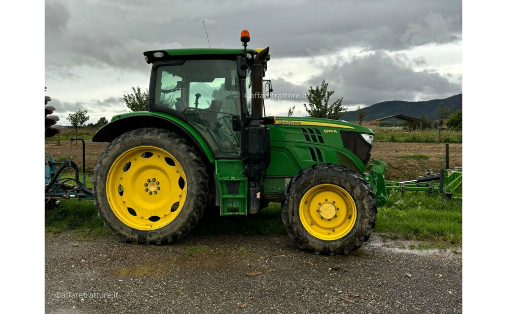 John Deere 6120R Usato - 2