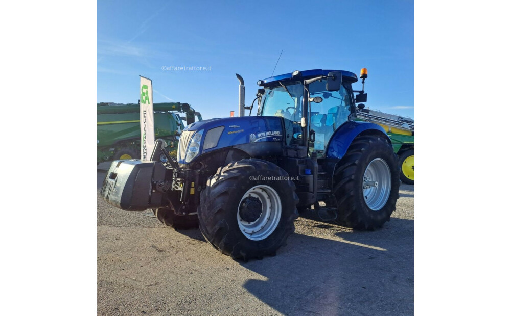 New Holland T7.270 AUTOCOMMAND BLUE POWER Usato - 2