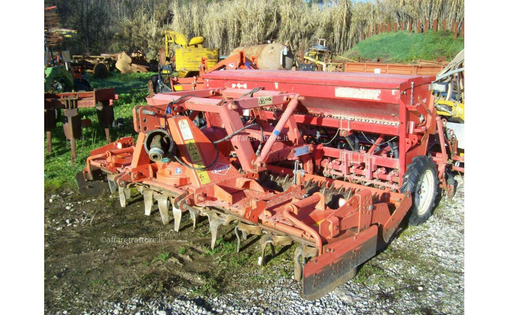 Gaspardo M 300 F23 + Kuhn HR 3003 D Usato - 2