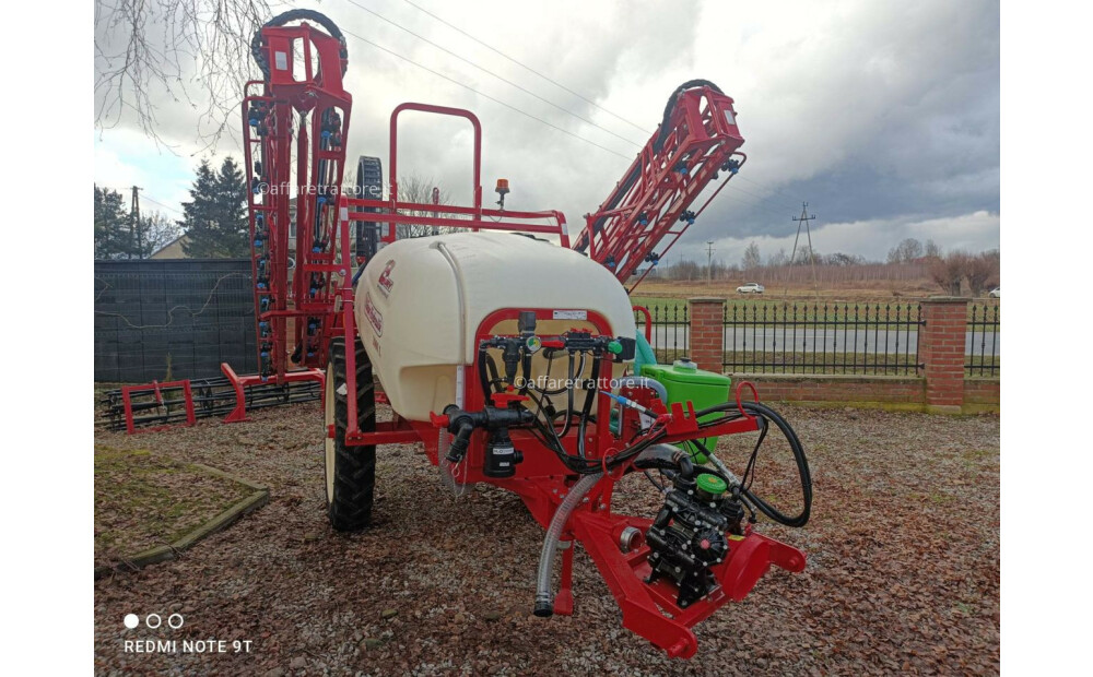 Bury Feldspritze / Sprayer / Pulvérisateur / Polverizzatore / Прицепной опрыскиватель / Opryskiwacz ciągniony Pelikan 2000 l Nowy - 6