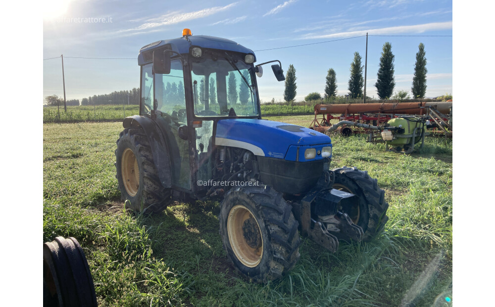 New Holland TN85FA Usato - 1