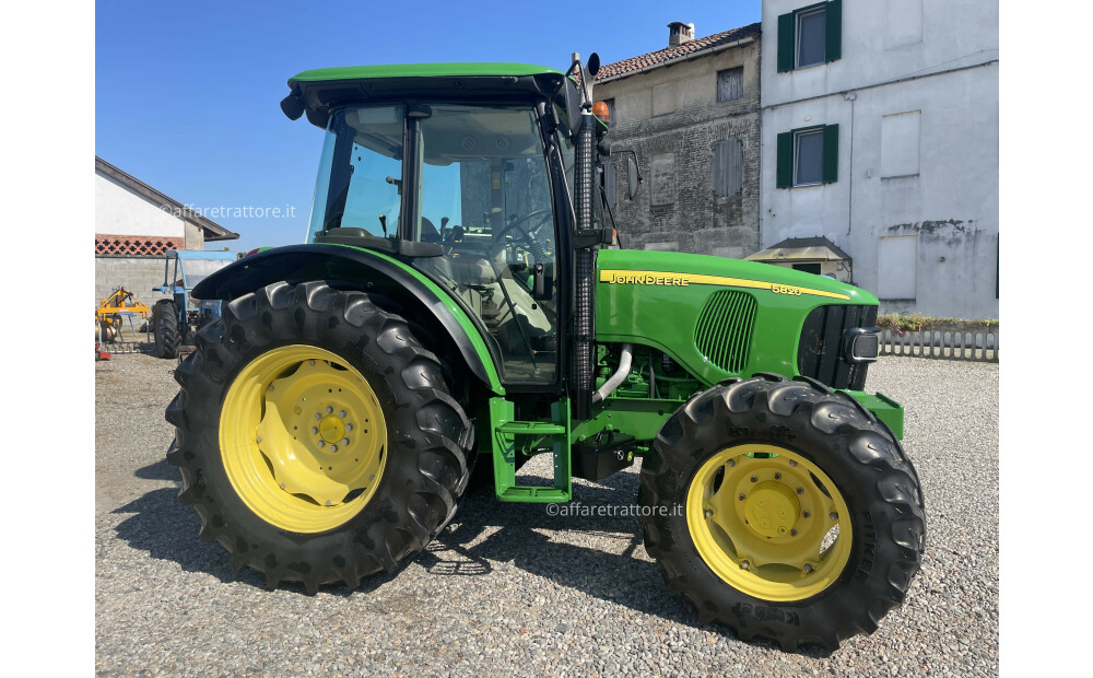 John Deere 5820 Usato - 1