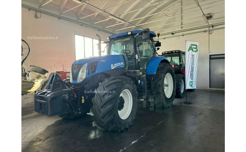 New Holland T7.270 AUTOCOMMAND Usato - 4