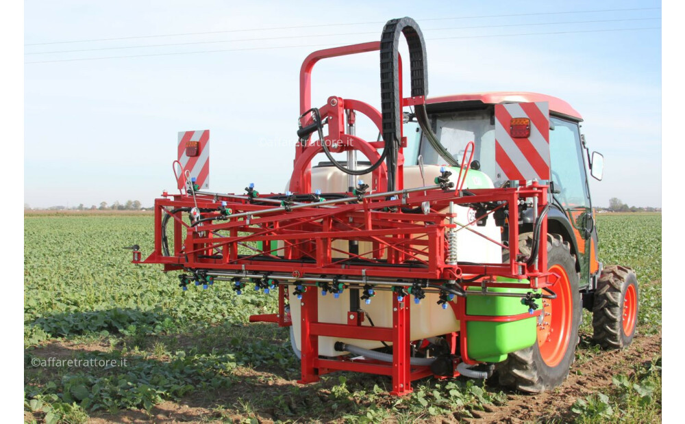 Bury Feldspritze / Sprayer / Pulvérisateur / Polverizzatore / Опрыскиватель навесной / Opryskiwacz zawieszany Perkoz 800 l Nowy - 3