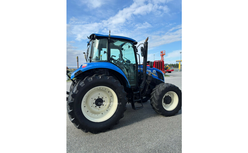 Trattore usato New Holland T5 105 - 2