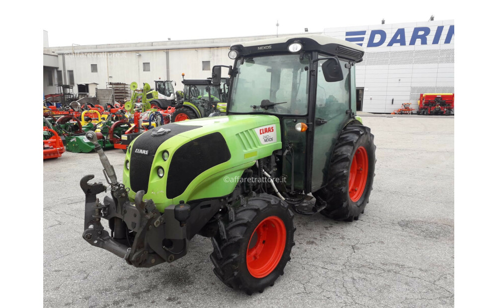 Trattore CLAAS NEXOS 240 VL / 958 - 2