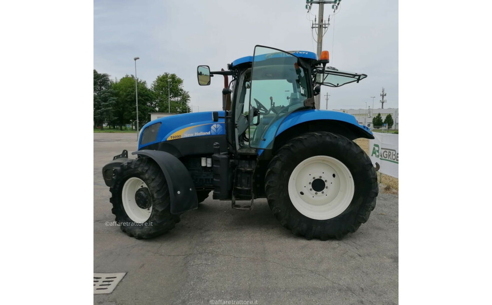 New Holland T6090 Usato - 4