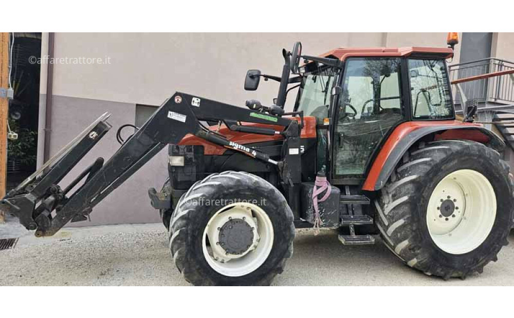 New Holland M135 Usato - 1