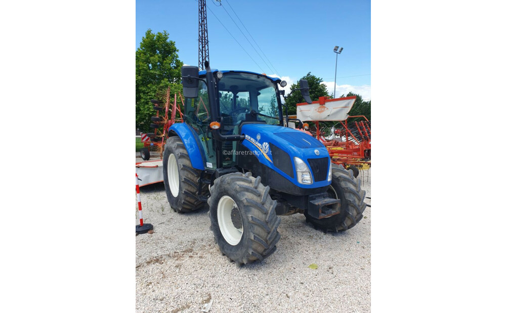 New Holland T4.75 POWERSTAR Usato - 2