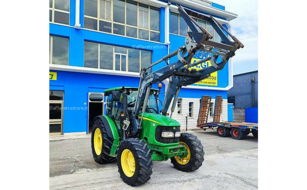 John Deere 5820 Usato - 2