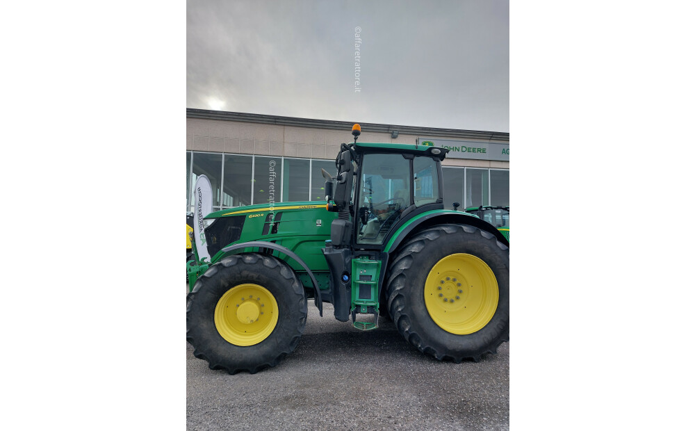 John Deere 6230R Usato - 2