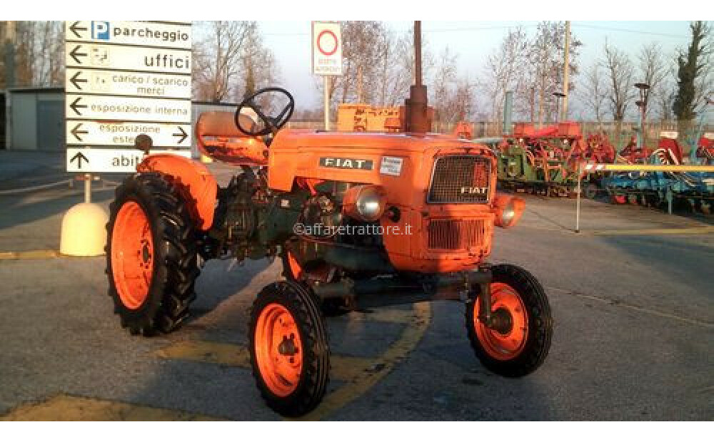 TRATTORE AGRICOLO FIAT 215 USATO - 3