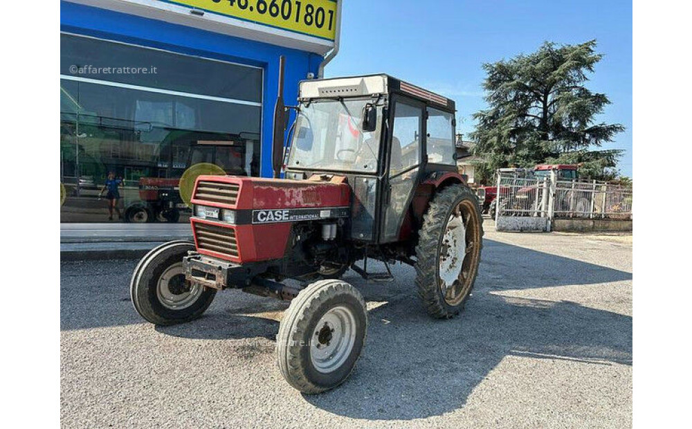 Case IH International 733 Usato - 1