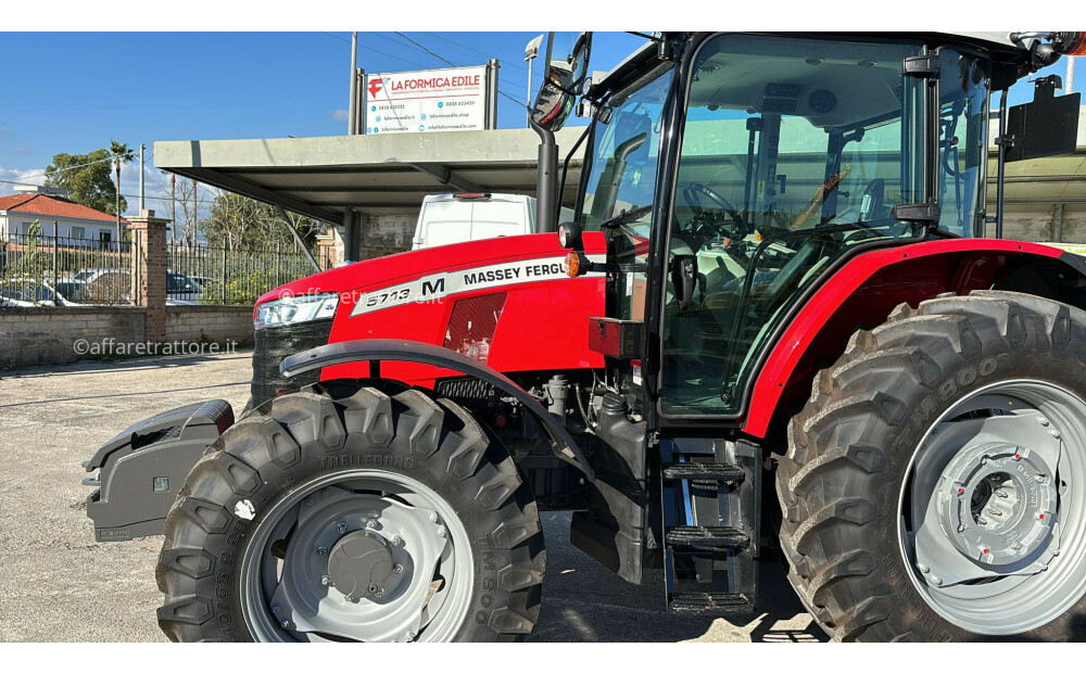 Massey Ferguson 5713 - 3