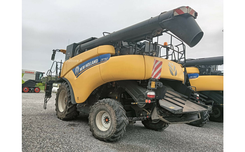 New Holland CR 7.90 Usato - 10