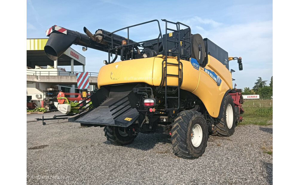 New Holland CR 7.90 Usato - 6