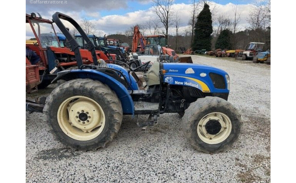 New Holland T4020 Deluxe Usato - 3