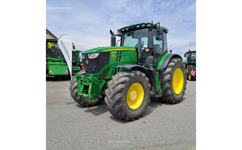 John Deere 6230R Usato - 2