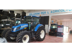 New Holland T5 . 115 Electro Command Usato